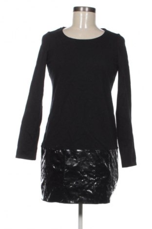 Ruha Tezenis, Méret S, Szín Fekete, Ár 2 239 Ft