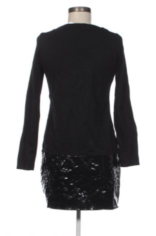 Ruha Tezenis, Méret S, Szín Fekete, Ár 2 239 Ft