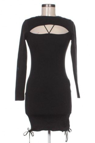 Sukienka Trendyol, Rozmiar XS, Kolor Czarny, Cena 48,99 zł