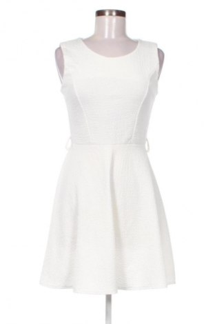 Ruha Unbranded, Méret S, Szín Fehér, Ár 8 359 Ft