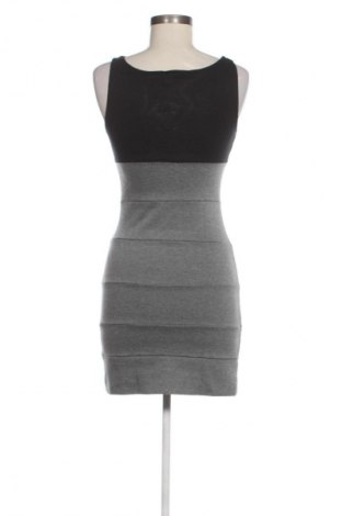 Šaty  Unbranded, Velikost S, Barva Vícebarevné, Cena  569,00 Kč