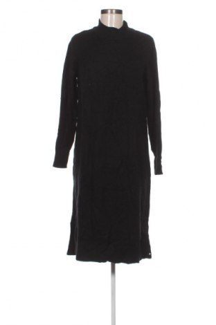 Šaty  VILA, Velikost L, Barva Černá, Cena  939,00 Kč