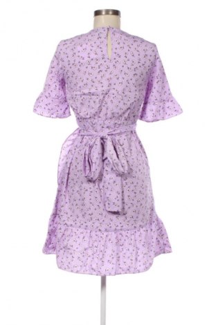 Šaty  Vero Moda, Velikost XS, Barva Vícebarevné, Cena  199,00 Kč