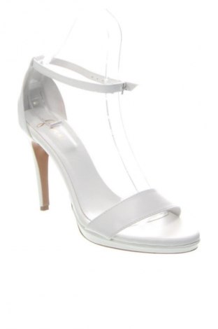 Sandały Faina, Rozmiar 40, Kolor Biały, Cena 376,99 zł
