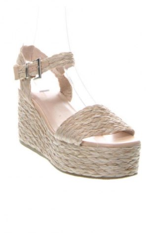 Sandały Marks & Spencer, Rozmiar 38, Kolor Beżowy, Cena 100,99 zł