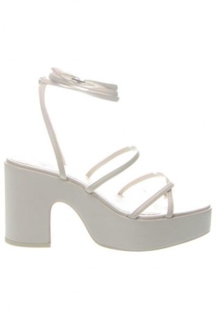 Sandały Zara, Rozmiar 40, Kolor ecru, Cena 89,99 zł