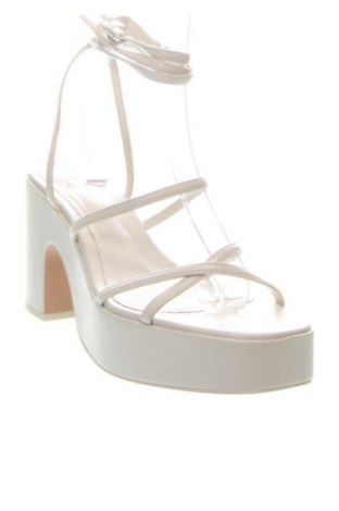 Sandały Zara, Rozmiar 40, Kolor ecru, Cena 89,99 zł