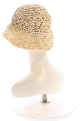 Шапка Accessoires, Цвят Бежов, Цена 6,13 €