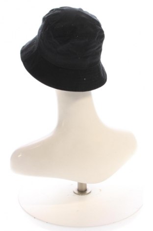 Шапка Dolls Kill, Цвят Черен, Цена 9,71 €