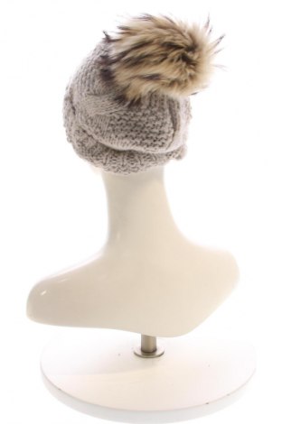 Шапка Stefanel, Цвят Бежов, Цена 15,84 €