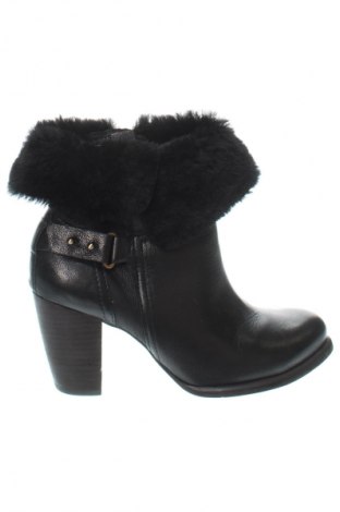 Дамски боти Unbranded, Размер 36, Цвят Черен, Цена 16,36 €