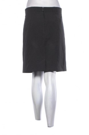 Пола Unbranded, Размер M, Цвят Черен, Цена 2,04 €