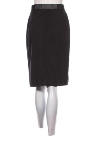 Пола Unbranded, Размер S, Цвят Черен, Цена 2,04 €