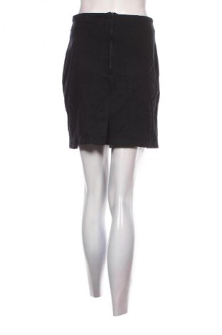 Пола Unbranded, Размер S, Цвят Черен, Цена 2,04 €