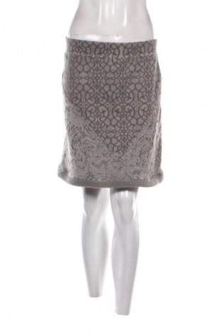 Пола Unbranded, Размер M, Цвят Многоцветен, Цена 2,04 €