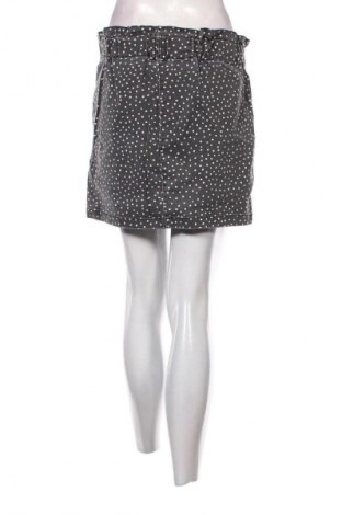 Пола Bershka, Размер M, Цвят Многоцветен, Цена 2,04 €