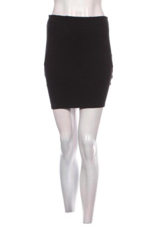 Пола Even&Odd, Размер S, Цвят Черен, Цена 2,04 €