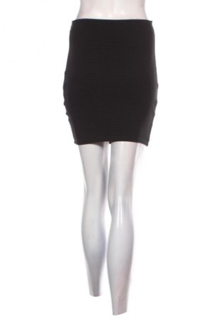 Пола Even&Odd, Размер S, Цвят Черен, Цена 2,04 €