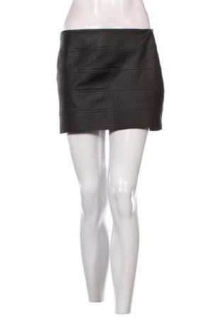 Пола New Look, Размер M, Цвят Черен, Цена 2,04 €