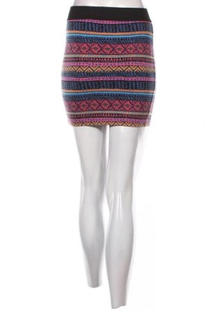 Пола ONLY, Размер S, Цвят Многоцветен, Цена 2,04 €