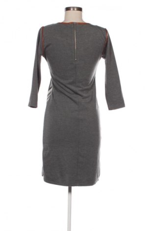 Šaty  B.Young, Velikost M, Barva Šedá, Cena  229,00 Kč