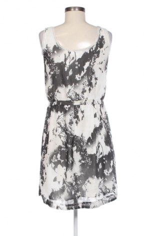 Рокля Esprit, Размер M, Цвят Многоцветен, Цена 3,06 €