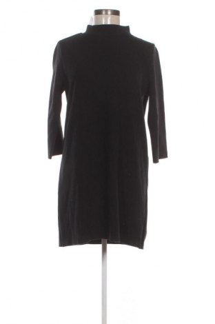 Рокля Pull&Bear, Размер L, Цвят Черен, Цена 2,55 €