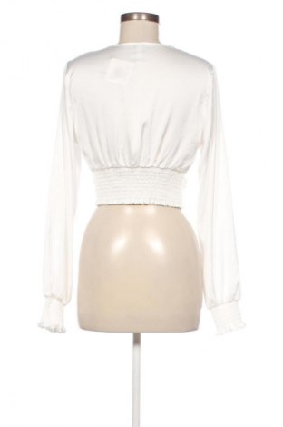 Damen Shirt Amisu, Größe M, Farbe Weiß, Preis 5,99 €