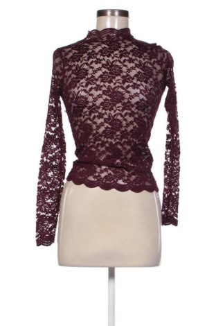 Γυναικεία μπλούζα Bershka, Μέγεθος XS, Χρώμα Βιολετί, Τιμή 18,99 €