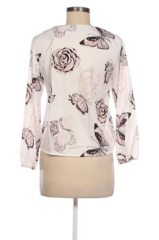 Dámská halenka CBR, Velikost M, Barva Vícebarevné, Cena  149,00 Kč