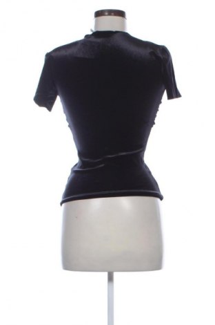 Дамска блуза Emporio Armani, Размер M, Цвят Син, Цена 116,00 €