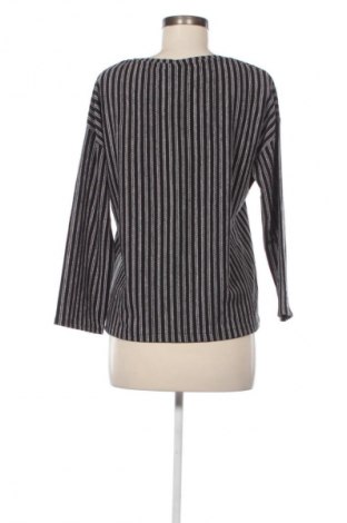 Γυναικεία μπλούζα Gina, Μέγεθος M, Χρώμα Πολύχρωμο, Τιμή 3,99 €