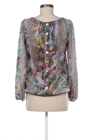 Γυναικεία μπλούζα Guess, Μέγεθος S, Χρώμα Πολύχρωμο, Τιμή 25,00 €