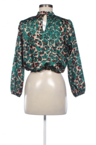 Γυναικεία μπλούζα NEW COLLECTION, Μέγεθος S, Χρώμα Πολύχρωμο, Τιμή 17,46 €