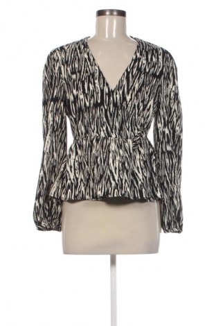 Γυναικεία μπλούζα ONLY, Μέγεθος S, Χρώμα Πολύχρωμο, Τιμή 2,99 €