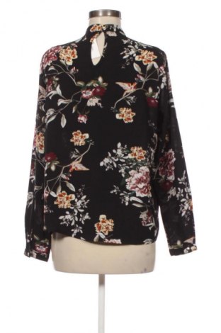 Γυναικεία μπλούζα ONLY, Μέγεθος M, Χρώμα Πολύχρωμο, Τιμή 12,99 €