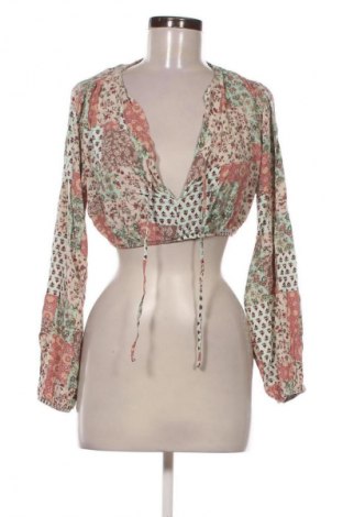 Дамска блуза Pull&Bear, Размер M, Цвят Многоцветен, Цена 10,00 €