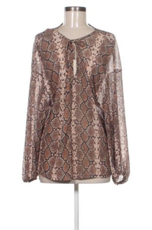 Дамска блуза Pull&Bear, Размер M, Цвят Многоцветен, Цена 4,09 €