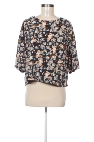 Γυναικεία μπλούζα Stradivarius, Μέγεθος S, Χρώμα Πολύχρωμο, Τιμή 4,99 €