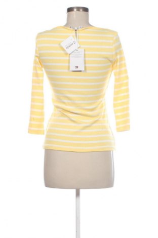 Bluzka damska Tommy Hilfiger, Rozmiar S, Kolor Kolorowy, Cena 253,99 zł