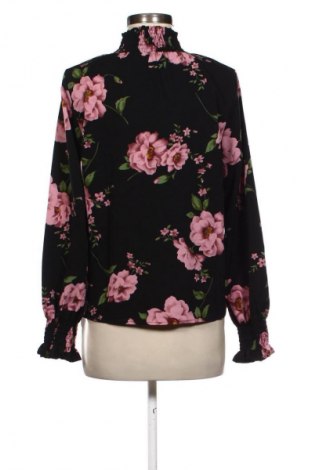 Дамска блуза Unbranded, Размер M, Цвят Многоцветен, Цена 10,00 €