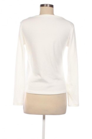 Дамска блуза Unbranded, Размер M, Цвят Бял, Цена 10,00 €