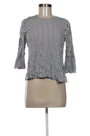 Γυναικεία μπλούζα VILA, Μέγεθος S, Χρώμα Πολύχρωμο, Τιμή 3,99 €