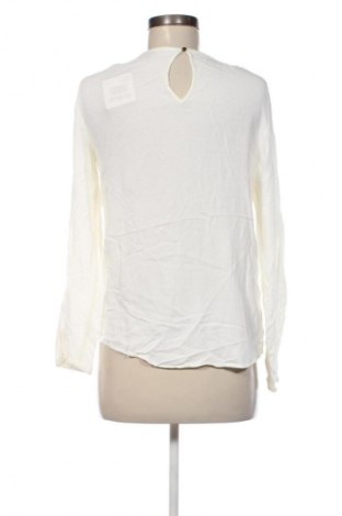 Дамска блуза Vero Moda, Размер S, Цвят Екрю, Цена 10,73 €