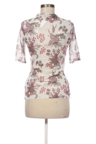 Γυναικεία μπλούζα Vero Moda, Μέγεθος M, Χρώμα Πολύχρωμο, Τιμή 12,99 €