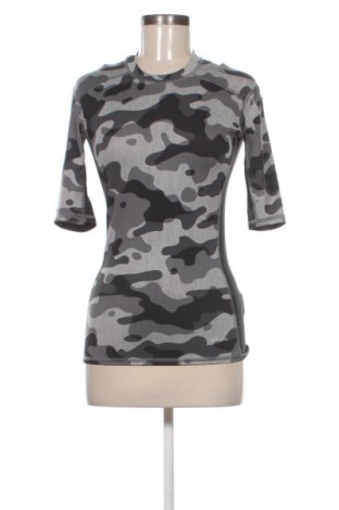 Дамска тениска Adidas, Размер S, Цвят Многоцветен, Цена 12,27 €