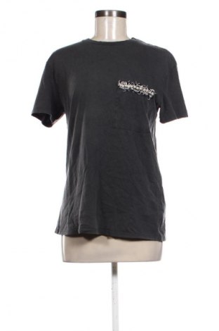 Dámské tričko Bershka, Velikost M, Barva Šedá, Cena  255,00 Kč