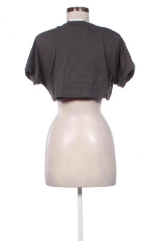 Dámské tričko Calvin Klein Jeans, Velikost XS, Barva Šedá, Cena  972,00 Kč