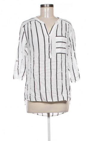 Γυναικείο t-shirt Canda, Μέγεθος M, Χρώμα Πολύχρωμο, Τιμή 6,99 €