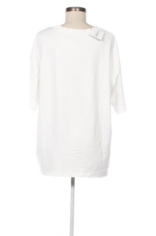 Дамска тениска SHEIN, Размер M, Цвят Бял, Цена 9,00 €